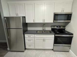 8 W Par St APT 2, Orlando, FL 32804