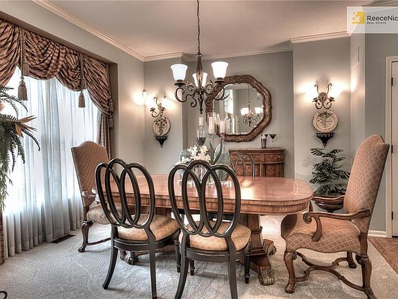 Elegant formal dining room