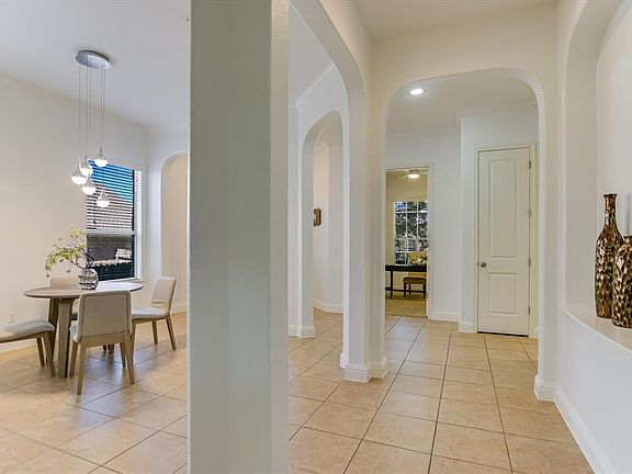 3rd image of 3104 Herradura Dr