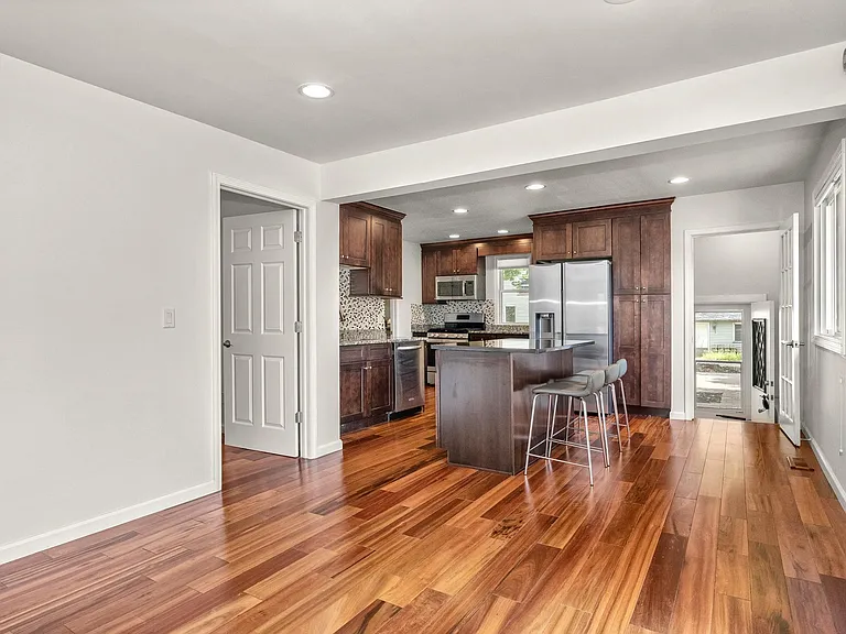 17130 Beck Rd — Photo 14