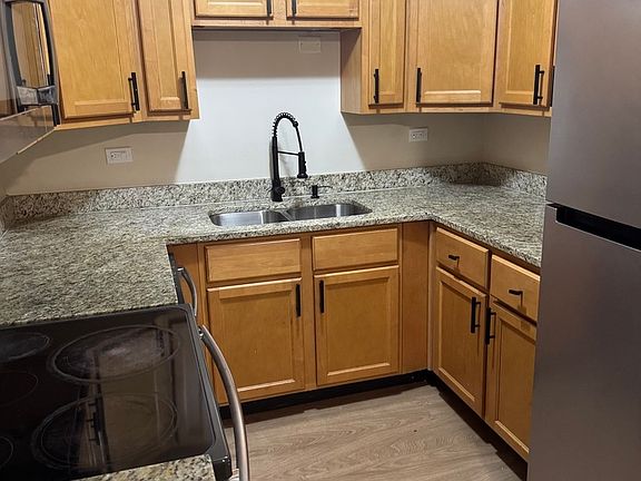 3rd image of 3012 W 171st St #Gt