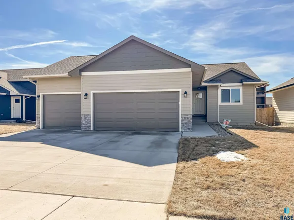 9017 W 24th St, Sioux Falls, SD 57106