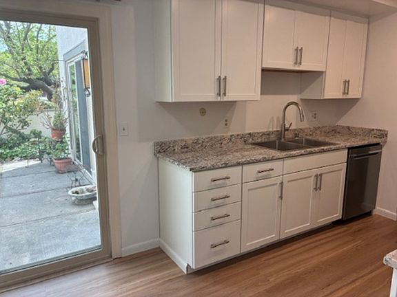 3rd image of 6057 Montgomery Bnd