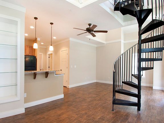 5th image of 1116 SW 1st Ave APT 201