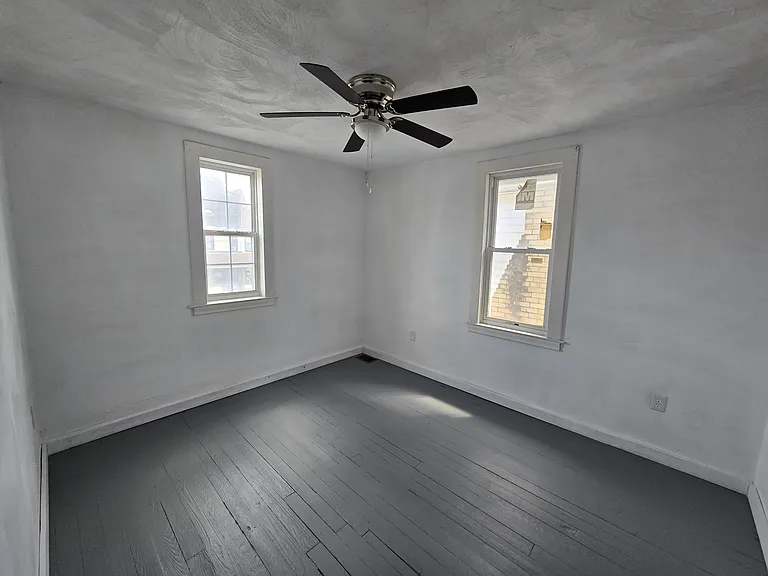 123 Lafayette St — Photo 9
