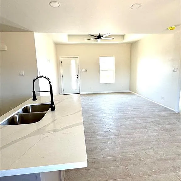 2209 Lana St — Photo 7