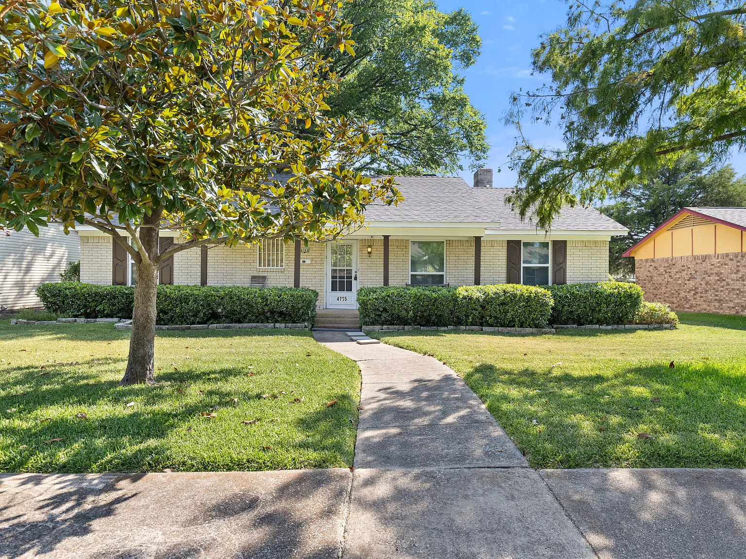 5 bed, 1723 sqft, $2,400 — Photo 3