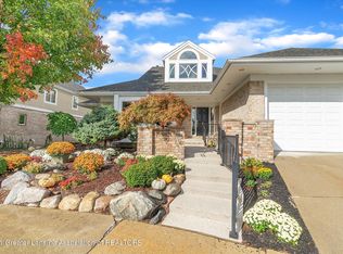 6235 W Golfridge Dr, East Lansing, MI 48823
