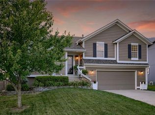 732 E Cheyenne St, Gardner, KS 66030