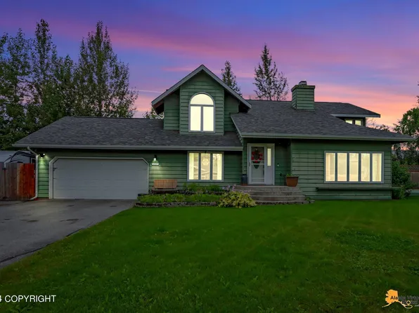 11315 E Equestrian St, Palmer, AK 99645