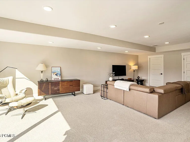 11541 N Upside Dr — Photo 38