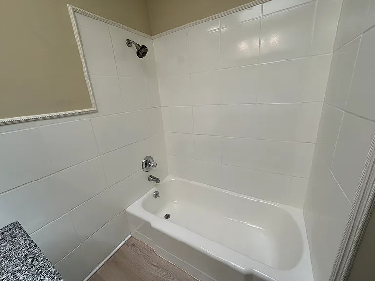 1112 S Washington Ave — Photo 10