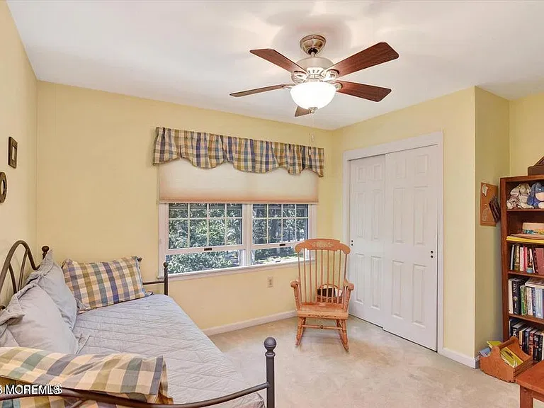 14 Bittersweet Dr — Photo 21
