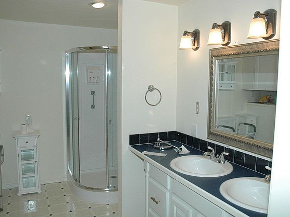 Handicap Accessible Bathroom