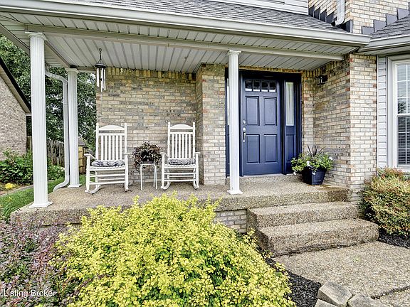 2nd image of 4924 Hunters Point Cir
