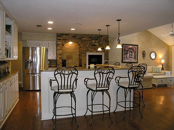 5th image of 4002 Falcon Lake Dr