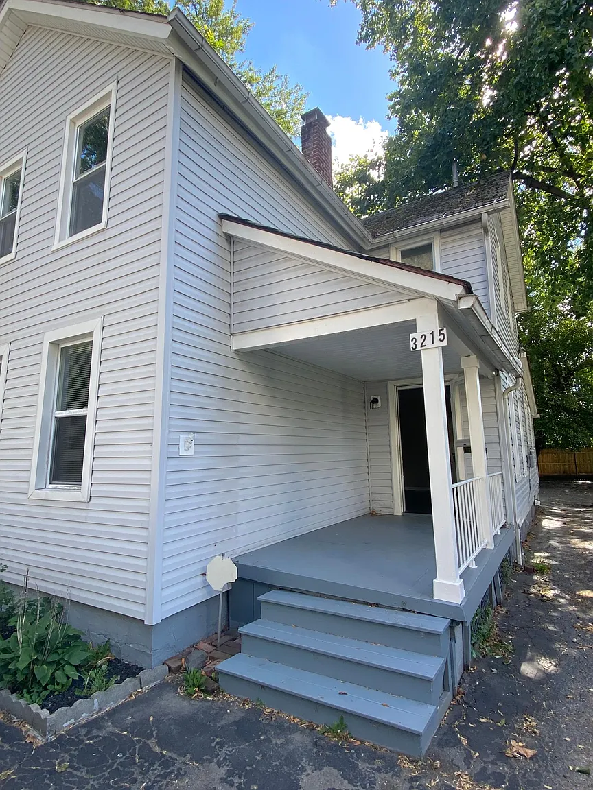 3215 Walton Ave photo 1