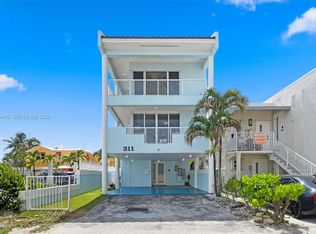 311 N Surf Rd, Hollywood, FL 33019