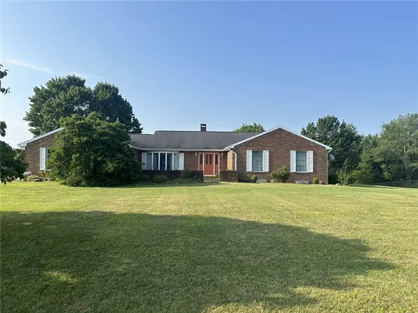 1748 Freeport Rd, Kittanning, PA 16201