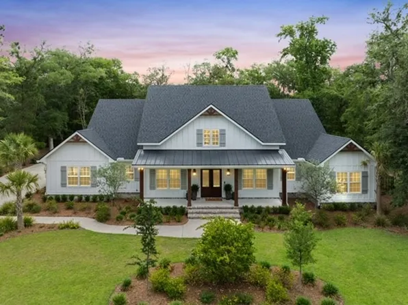 113 Bartram Trl, Brunswick, GA 31523