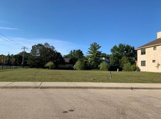 1435 Pfingsten Rd #1, Northbrook, IL 60062