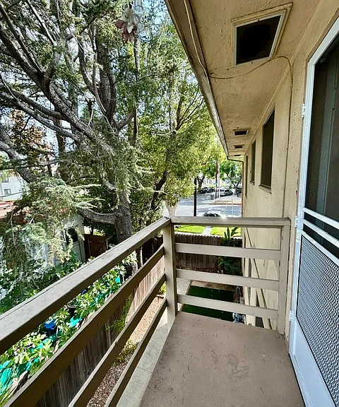 932 N Garfield St — Photo 14