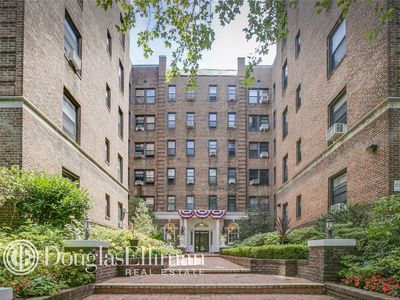 21 Barstow Rd APT 3I, Great Neck, NY, 11021