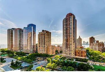 Rented by Bouklis Group