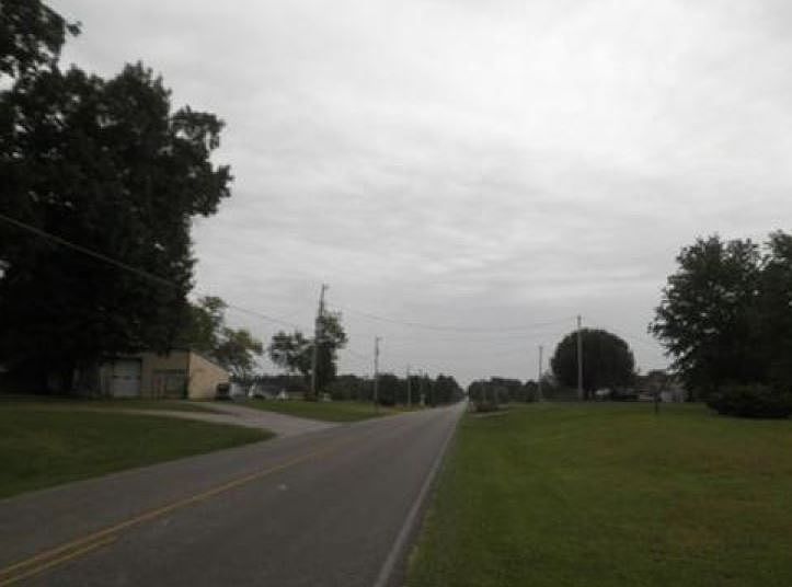 2nd image of 6873 Old Railroad Bed Rd