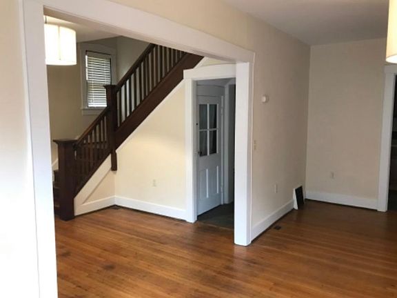 3rd image of 3621 Birchwood Ave