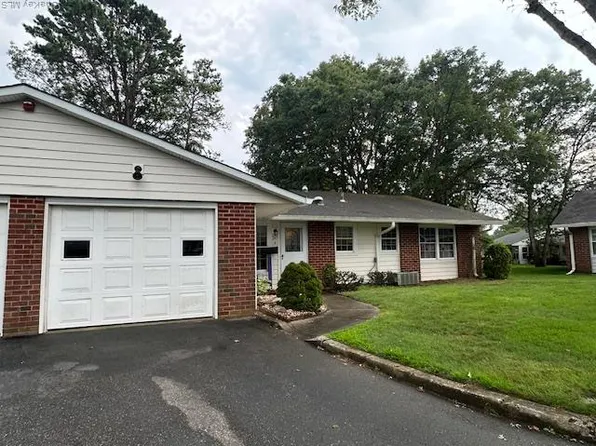 247 Newcastle Court #A, Ridge, NY 11961