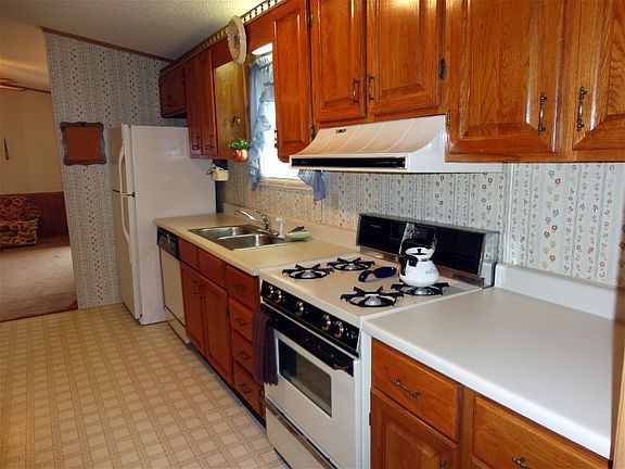 5th image of 33805 Palomino Dr