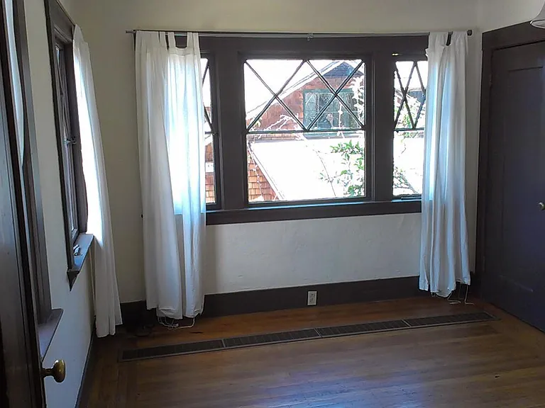 2705 Virginia St — Photo 6
