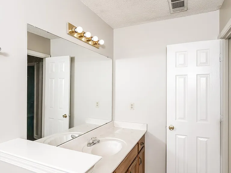 3846 Walden Meadow Dr — Photo 15