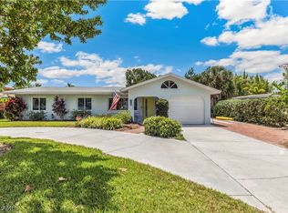 1260 Vesper Dr, Fort Myers, FL 33901