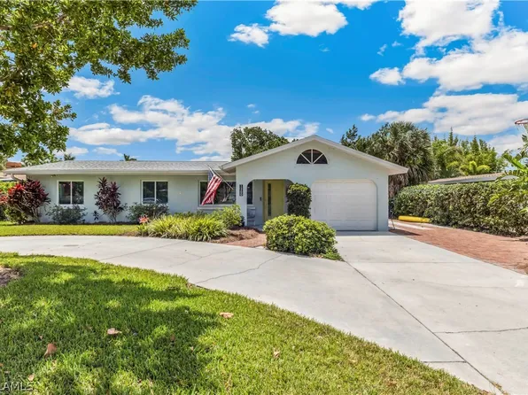 1260 Vesper Dr, Fort Myers, FL 33901
