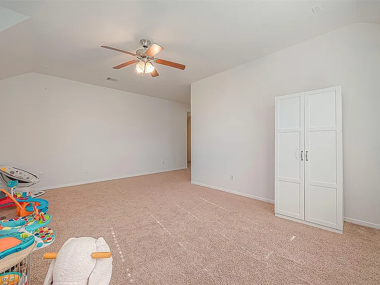 8722 Adrienne Dr — Photo 40