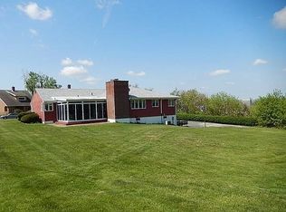 8 Lapierre St, Worcester, MA 01604