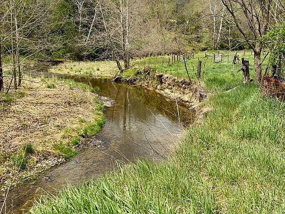 2nd image of 17789 PETERSBURG PIKE