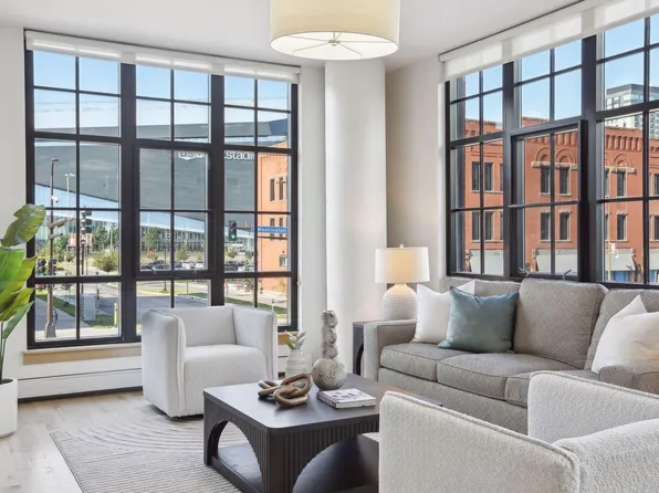 215 10th Ave S Unit 224, Minneapolis, MN 55415