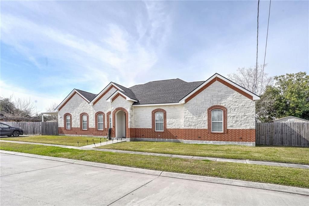 2504 Campagna Dr, Chalmette, LA - View 3