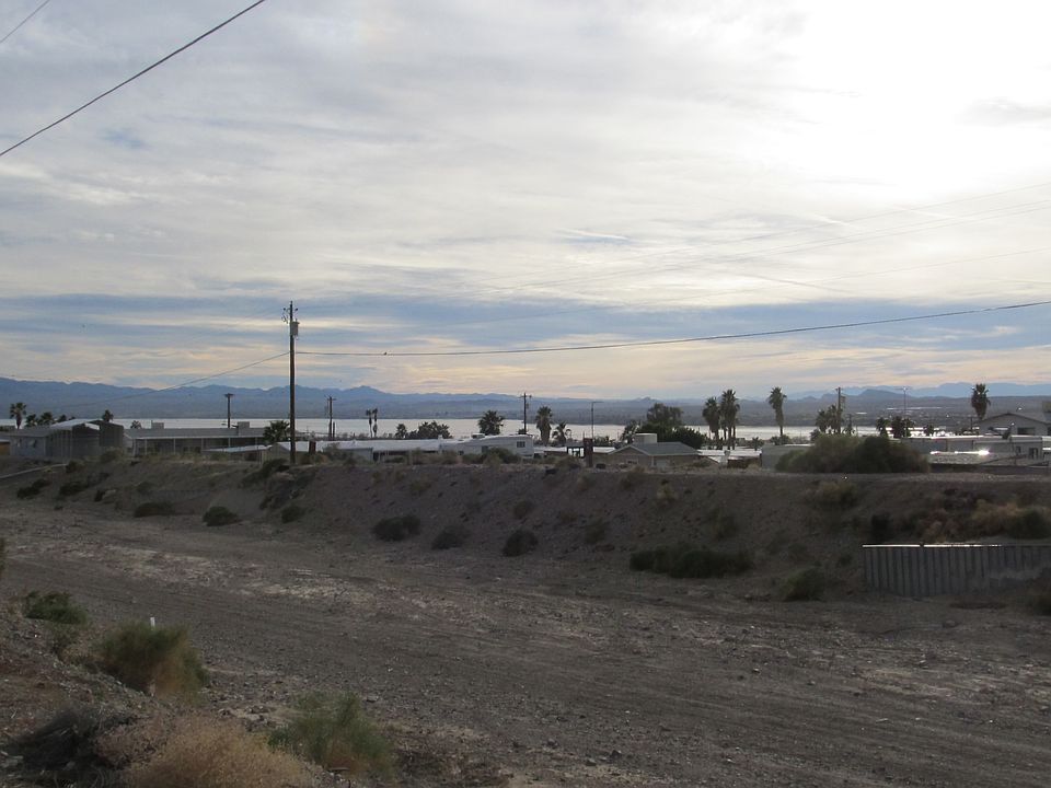 2nd image of Lake View Lot On Wash