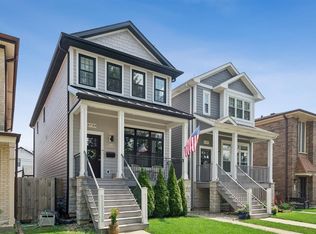 6739 N Oxford Ave, Chicago, IL 60631