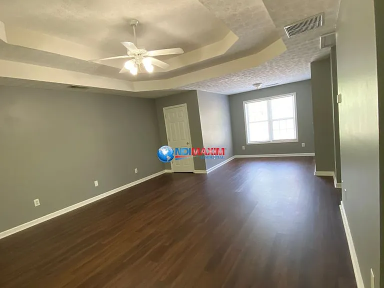 705 Simon Ive Dr — Photo 9