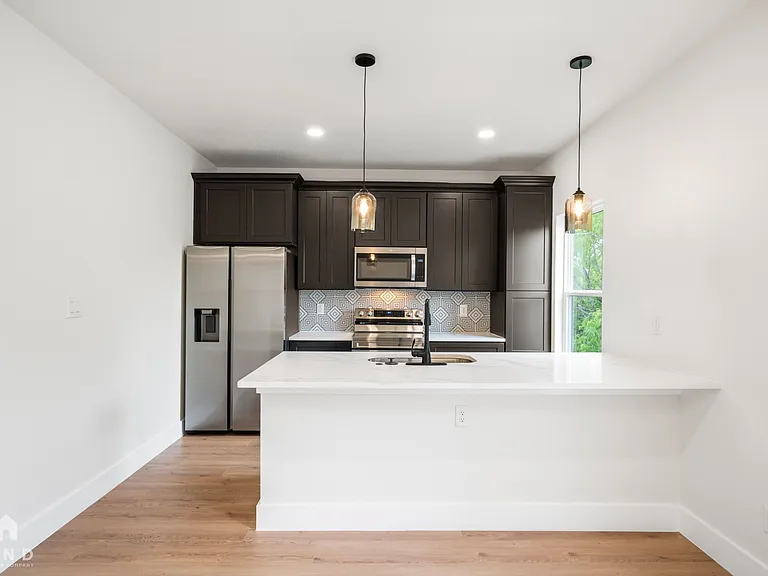 247 Princeton Ave #202 — Photo 4