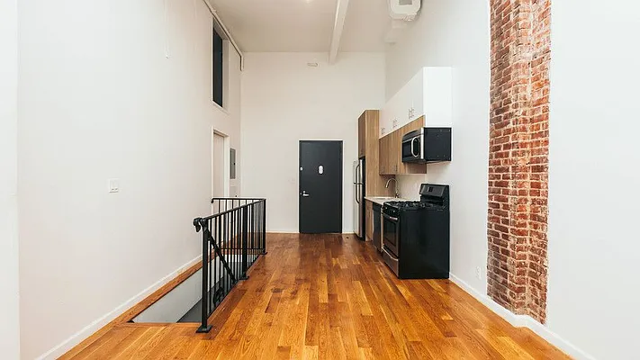 Rented by Nooklyn NYC LLC | media 72
