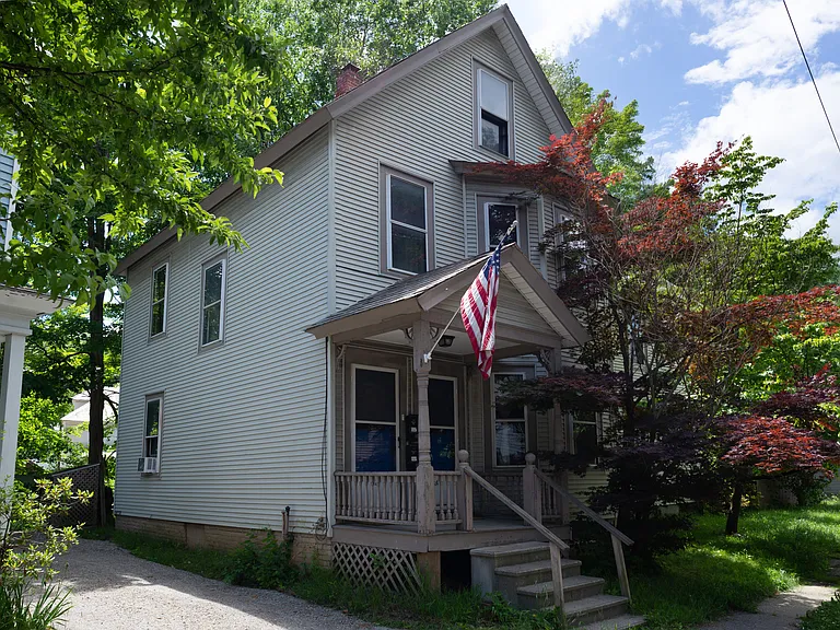 122 Frost St #2 — Photo 8