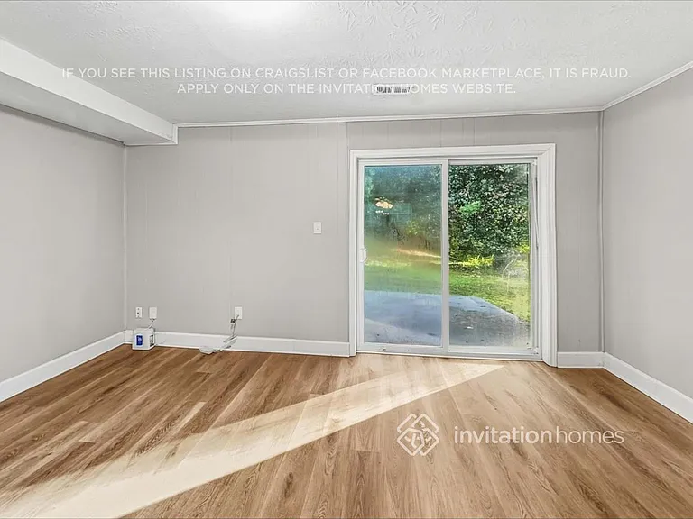 1537 Spruce Ridge Ct — Photo 7