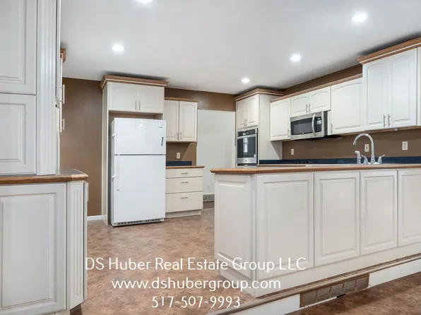 3509 Karen St, Lansing, MI 48911