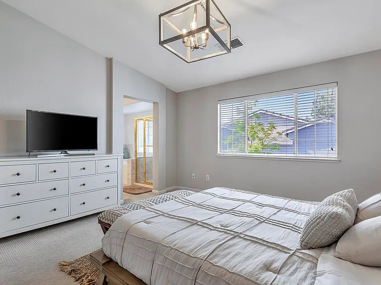 Newman Pl — Photo 14